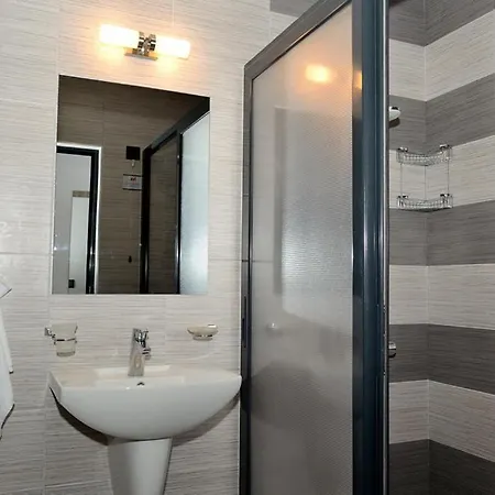 Iva Hotel 3*
