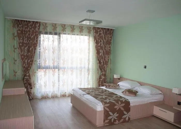 Ξενοδοχείο Iva 3*